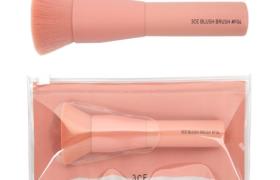 3CE / 3 CONCEPT EYES - Pinceau blush 3CE / 3 CONCEPT EYES - Pinceau blush