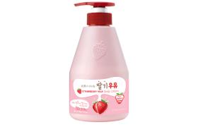 Kwailnara - Milk Body Lotion - 560g - Strawberry
