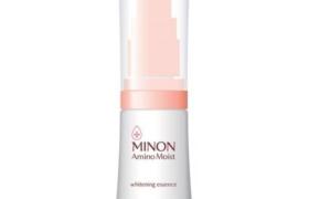 Minon - Amino Moist Essence médicamenteuse blanchissante légère - 30g Minon - Amino Moist Essence médicamenteuse blanchissante légère - 30g