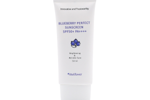 Bellflower - Crème solaire parfaite aux bleuets SPF50+ PA++++ - 50ml Bellflower - Crème solaire parfaite aux bleuets SPF50+ PA++++ - 50ml
