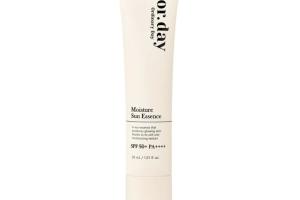 Elishacoy - Or.day Moisture Sun Essence SPF50+ PA++++ - 30ml
