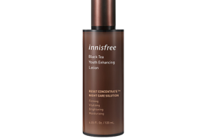 innisfree - Black Tea Youth Enhancing Lotion - 120ml