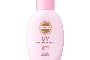 Kose - SunCut Gel Lacté de Soins Doux SPF50 + PA ++++ - 80g Kose - SunCut Gel Lacté de Soins Doux SPF50 + PA ++++ - 80g
