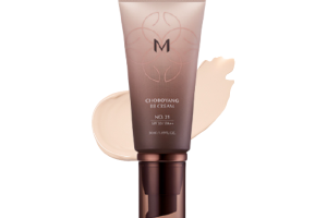 MISSHA - Cho Bo Yang BB Crème (SPF30 PA++) (Nouveau) - 50ml - #21 Bright Beige MISSHA - Cho Bo Yang BB Crème (SPF30 PA++) (Nouveau) - 50ml - #21 Bright Beige